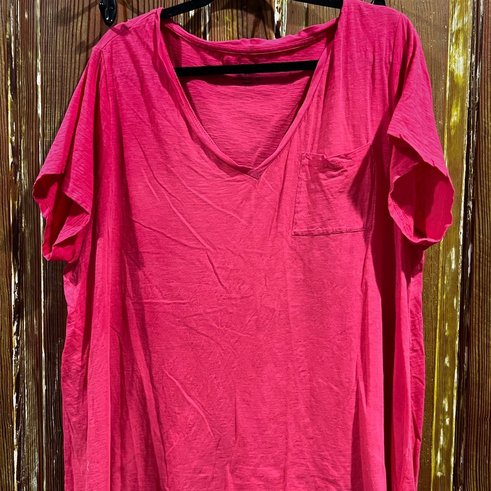 Crown and Ivy Bright Pink V-Neck Pocket Tee